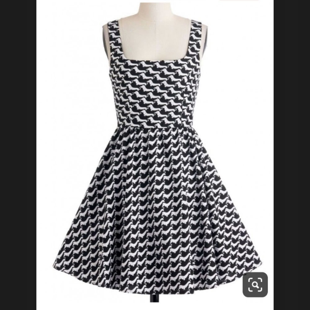 ModCloth Retrolicious Houndstooth dog dress S